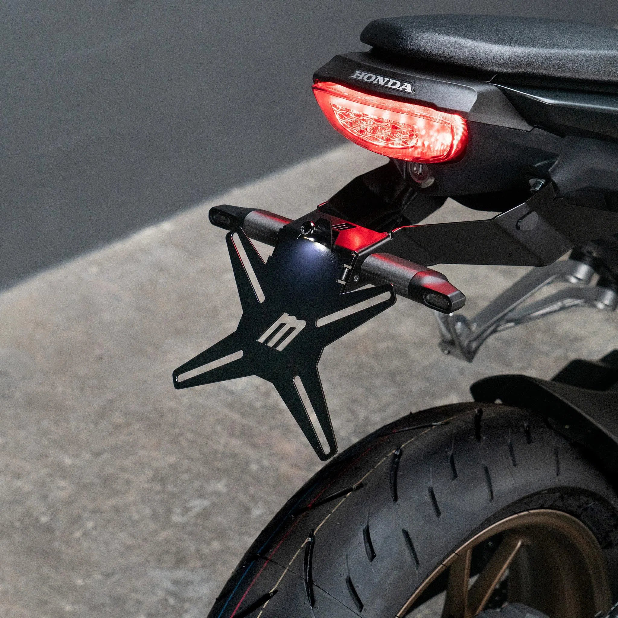 Honda CB 125 R / CB 300 R Kennzeichenhalter