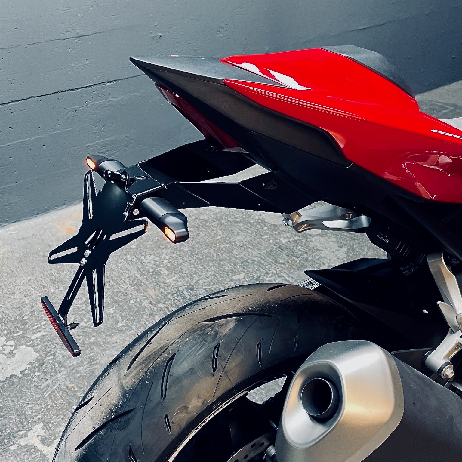 Honda CB1000 Hornet Kennzeichenhalter ab 2025