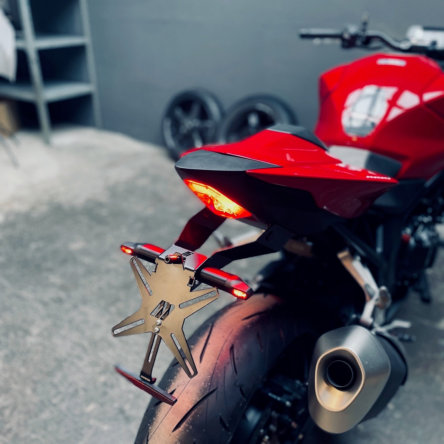 Honda CB1000 Hornet Kennzeichenhalter ab 2025