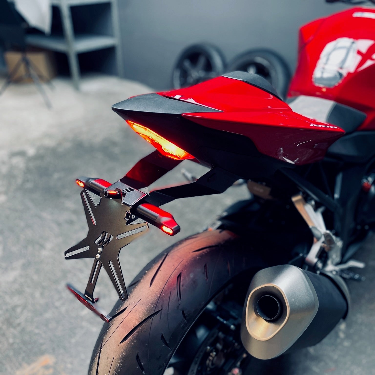 Honda CB1000 Hornet Kennzeichenhalter ab 2025