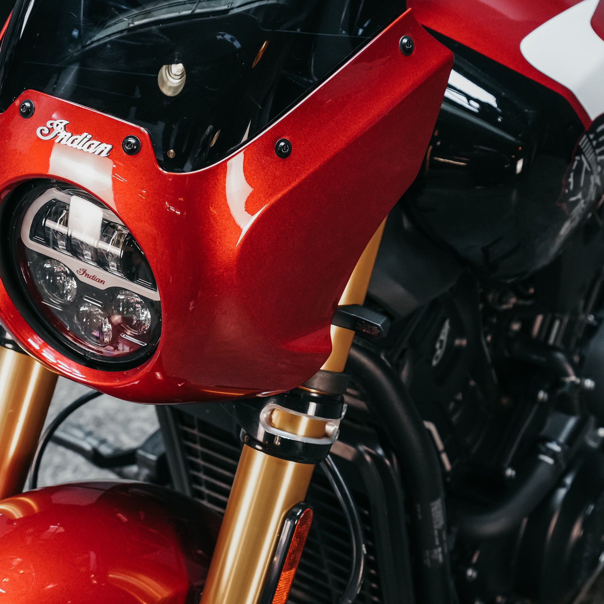 Indian Gabelschelle Type Four EVO - zweiteilig mit integriertem Blinker (Paar)