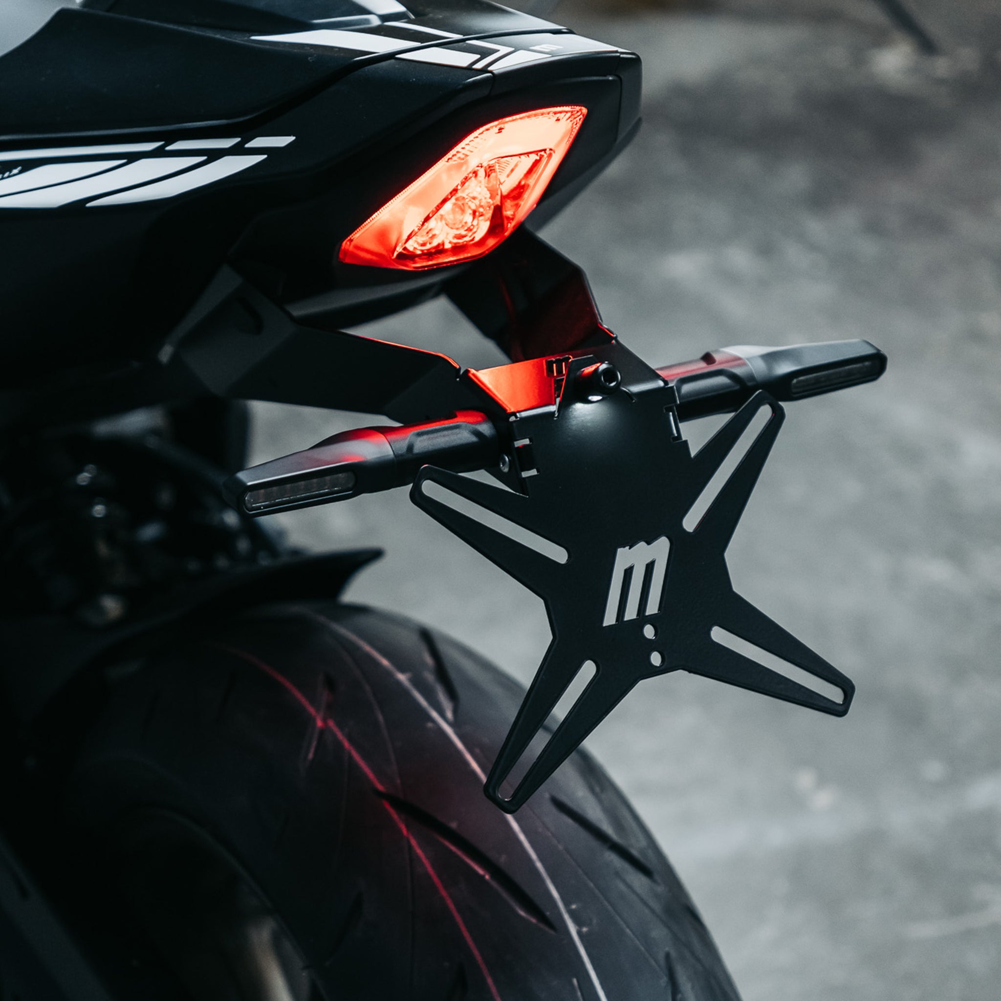 Honda CBR 650 R / CB 650 R Neo Sports Café Kennzeichenhalter ab 2021