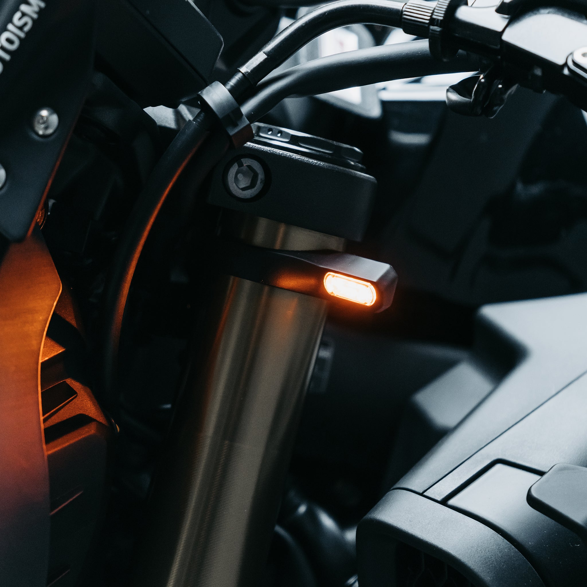 Honda Gabelschelle mit integriertem Blinker - Type Four Evo